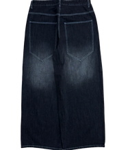 Load image into Gallery viewer, Gloe &quot;Stud v2&quot; Black Washed Jeans
