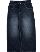 Load image into Gallery viewer, Gloe &quot;Stud v2&quot; Black Washed Jeans
