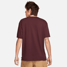 Load image into Gallery viewer, Nike SB &quot;Logo&quot; Burgundy/Crush&quot; Tee
